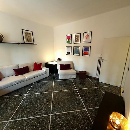 Spacious Three-Room Apartment In Saragozza Bologna Bagian luar foto